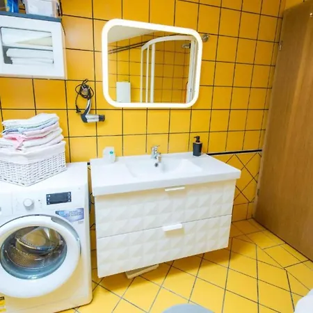 Two-bedroom With View Appartement