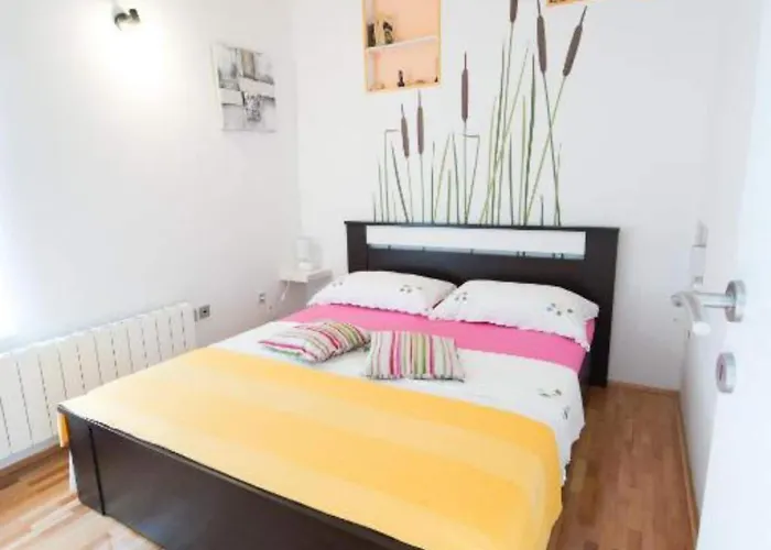 Appartement Two-bedroom With View *