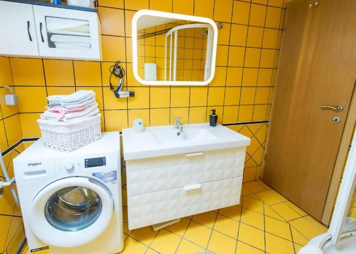 Two-bedroom With View Appartement